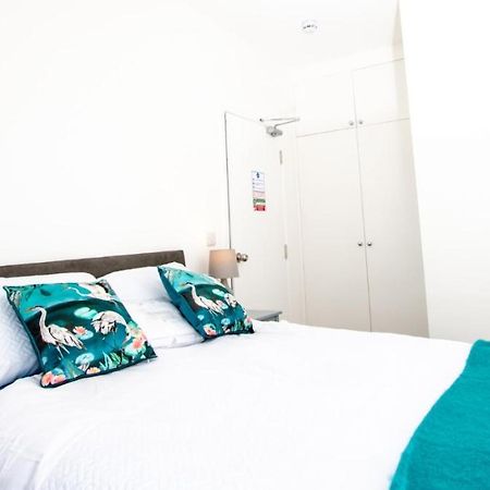 Dunamis Staycation 1 Croydon Exterior foto